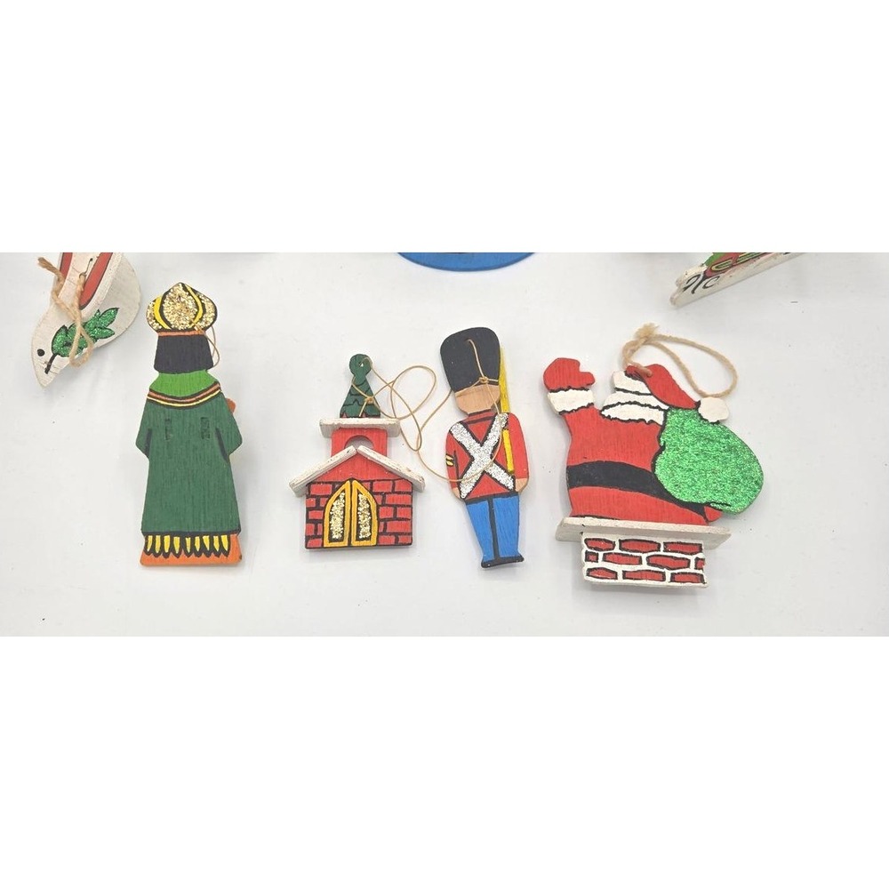 Vtg 13‎ Hand-Painted Wooden Christmas Ornaments (Craft Master '72 Deluxe Set) - Picture 3 of 9